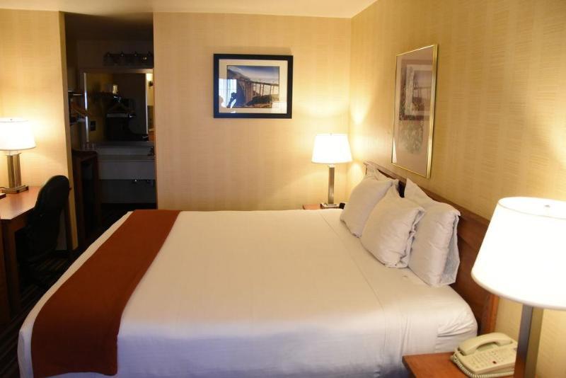 Howard Johnson By Wyndham Middletown Newport Area Exterior foto